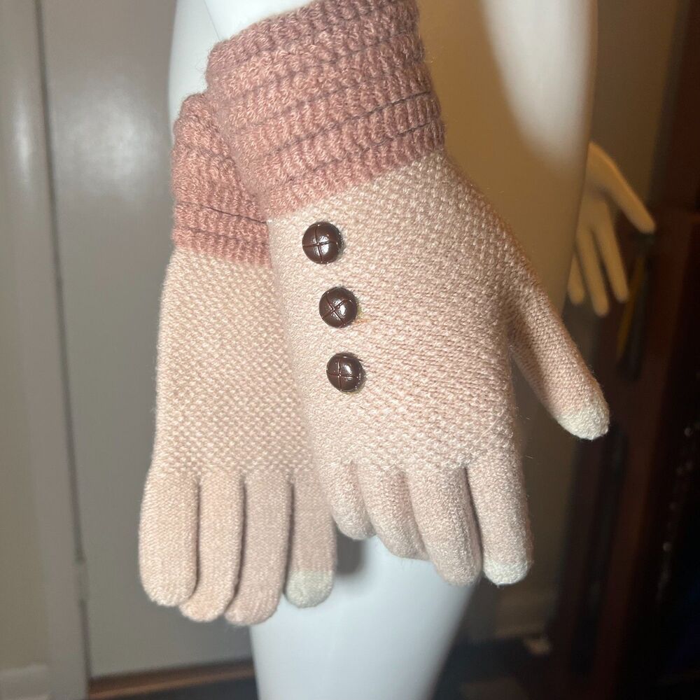 Brown Tan Knit Button Touchscreen Gloves Boho Academia Y2K 2000s Preppy Downtown